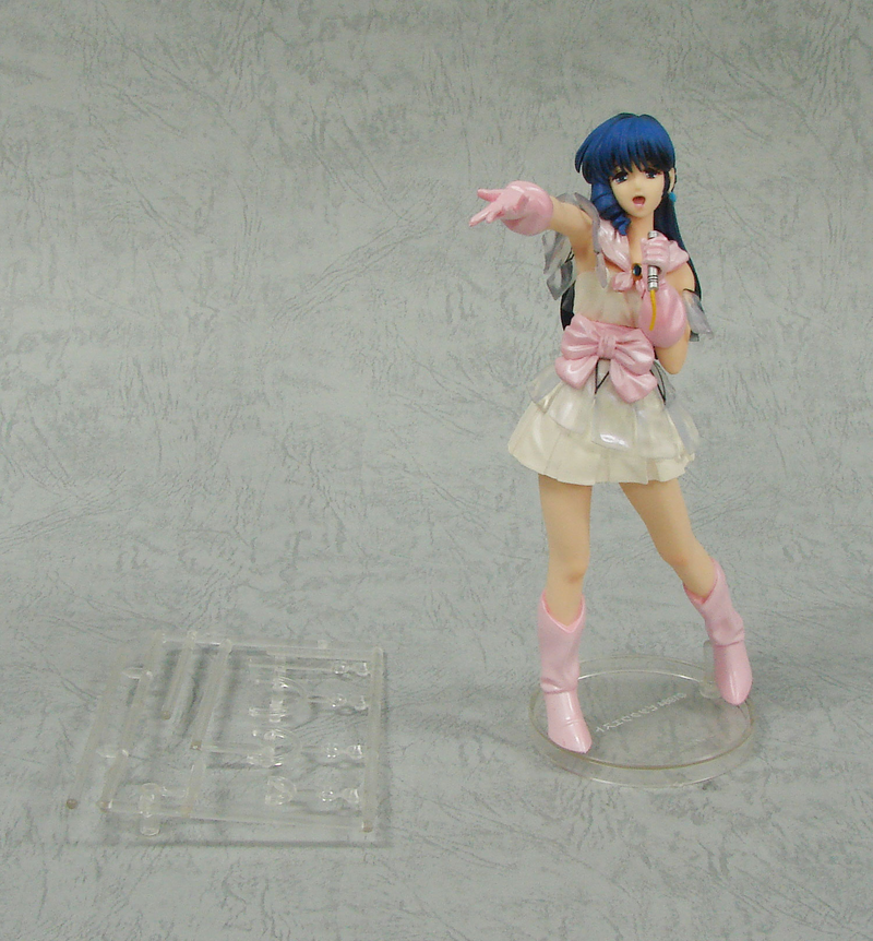 Macross Non Scale Pre-Painted PVC Figure: Lynn Minmay image 3