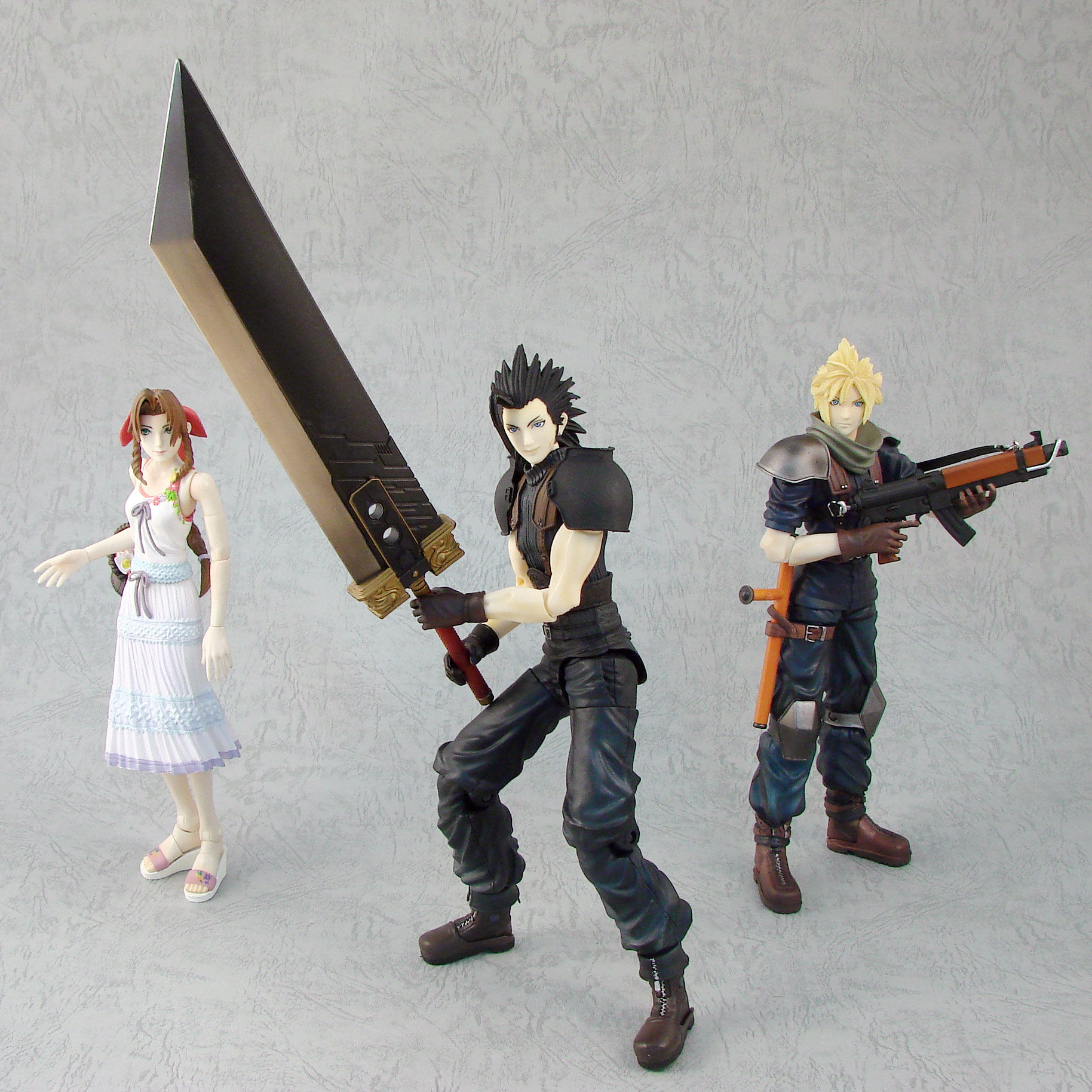 Crisis Core Final Fantasy VII Play Arts Action Figure: Zack Crisis Core Final Fantasy VII Play Arts Action Figure: Zack