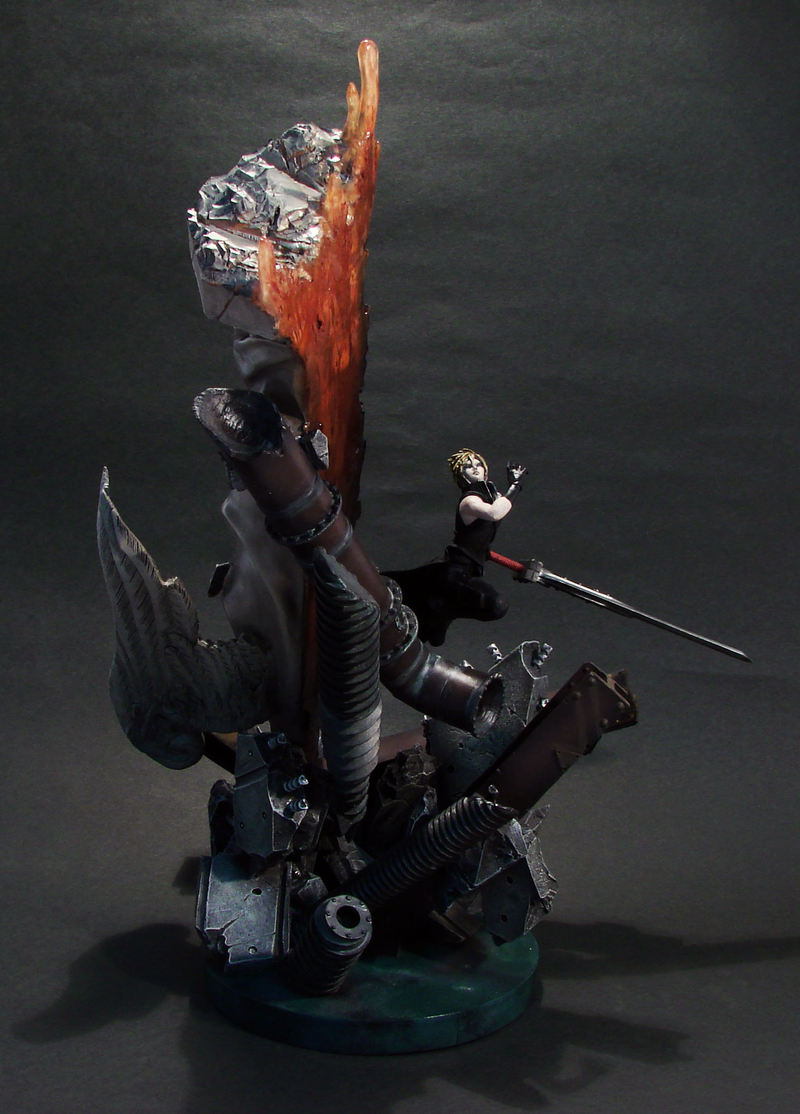 Final Fantasy VII Advent Child Pre-Painted Polystone Statue: Cloud image 3