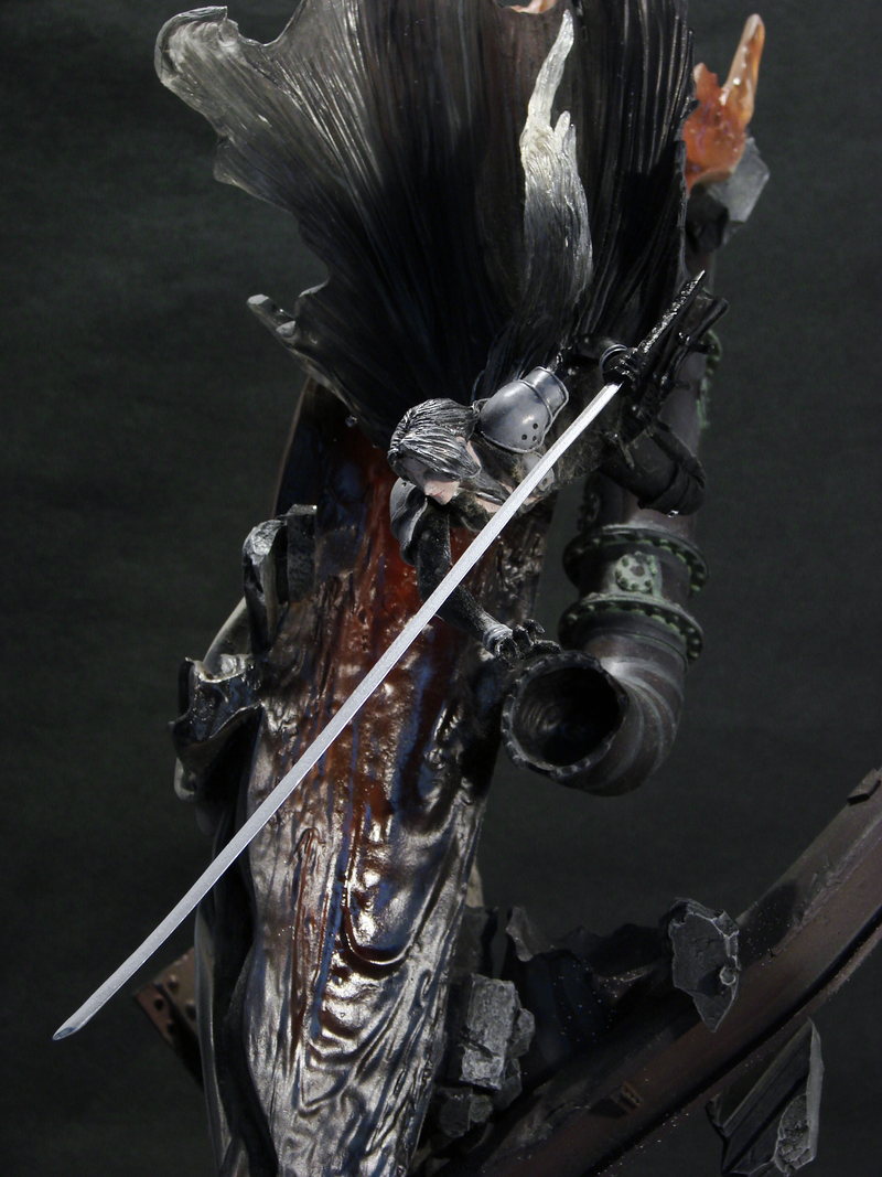 Final Fantasy VII Advent Child Pre-Painted Polystone Statue: Sephiroth image 2