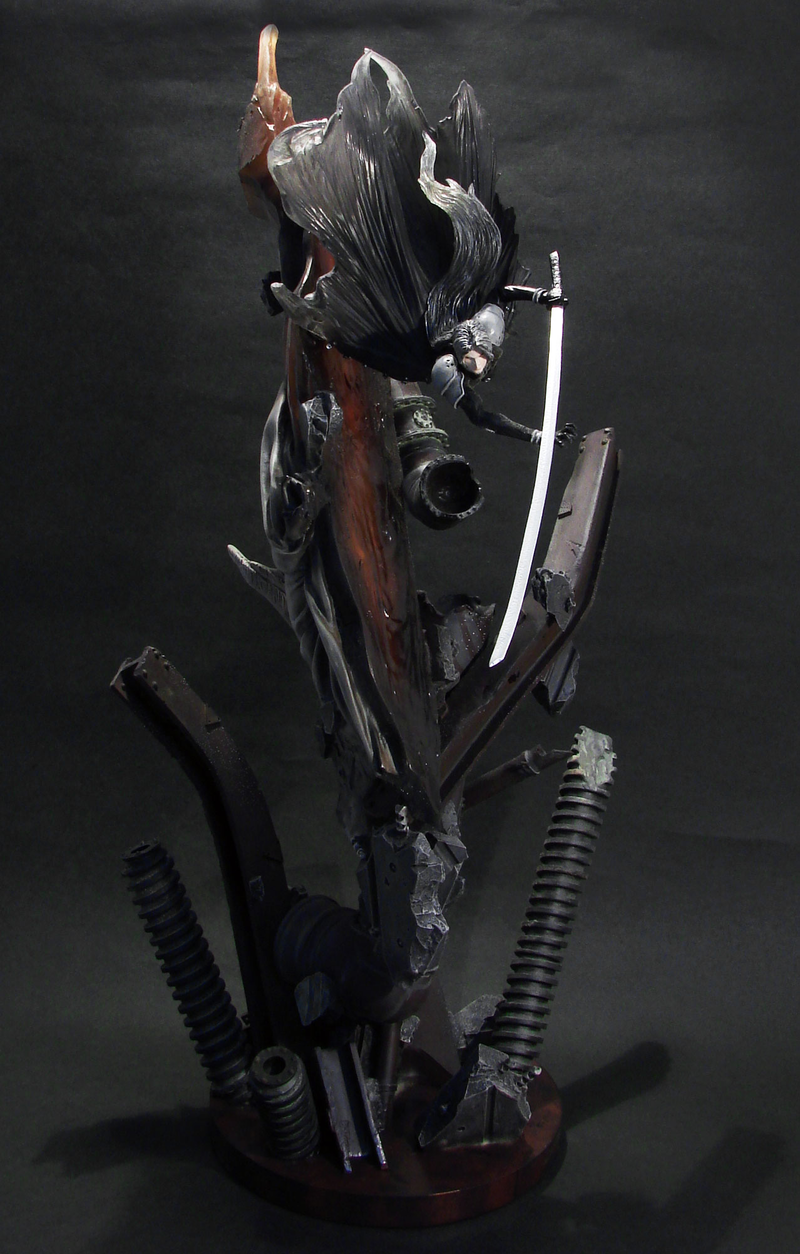 Final Fantasy VII Advent Child Pre-Painted Polystone Statue: Sephiroth image 3