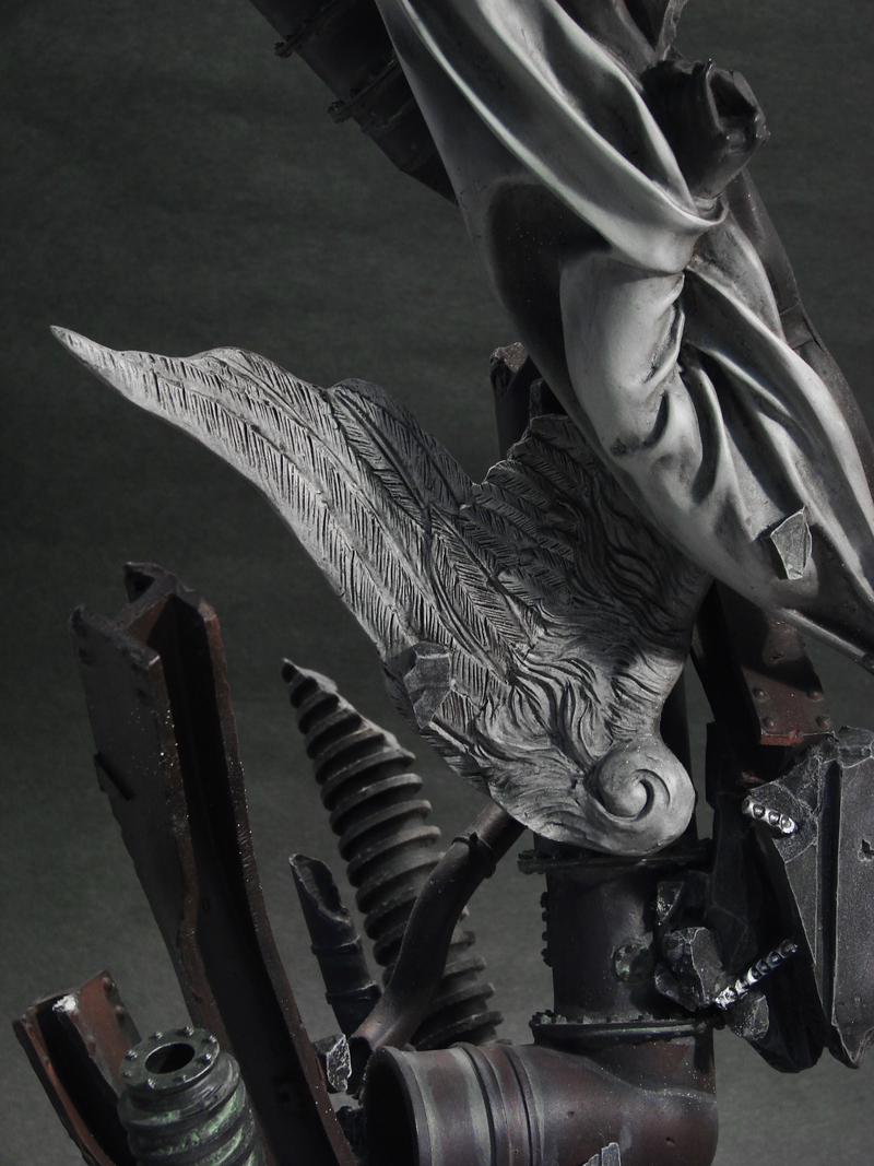 Final Fantasy VII Advent Child Pre-Painted Polystone Statue: Sephiroth image 5