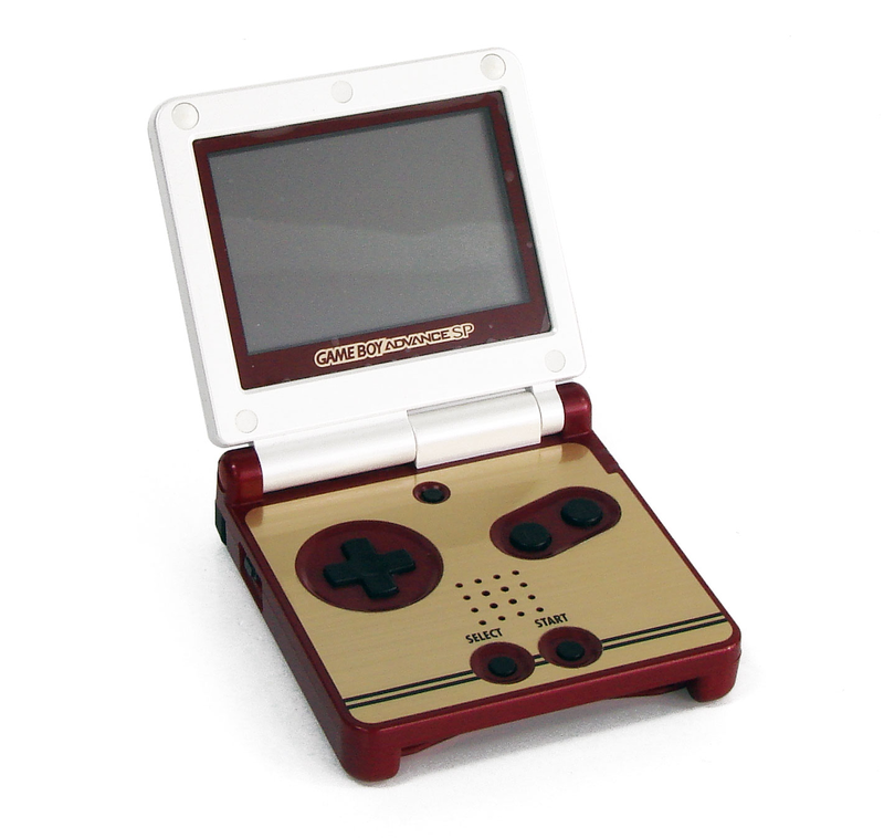 Game Boy Advance SP - Club Nintendo The 20th Anniversary Famicom Edition image 2