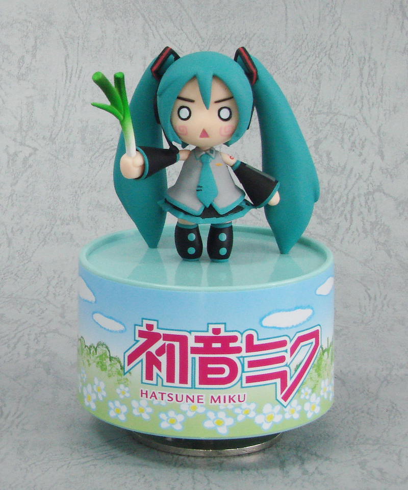 Vocaloid Hatsune Miku Music Box Figure: Hatsune Miku (Levan Polkka Version) image 2