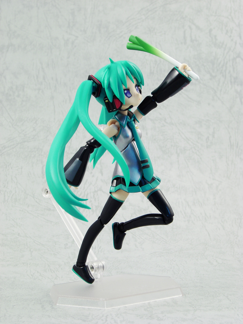 Lucky Star: Character Vocal Series 01 Non Scale Pre-Painted PVC Figure: figma Hiiragi Kagami (Cosplay Version) image 8