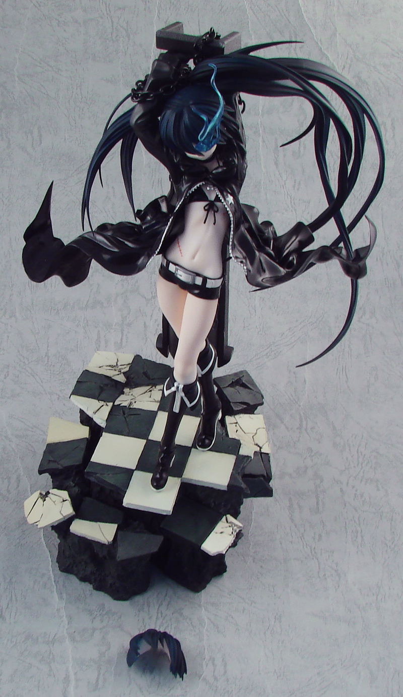 Black Rock Shooter 1/8 Scale Pre-Painted PVC Figure: Black Rock Shooter (Re-run) image 5