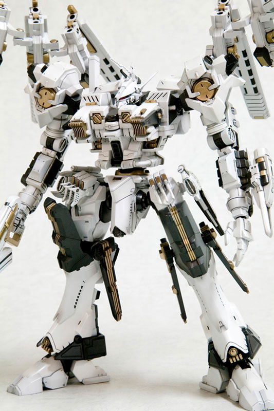 Armored Core 1/72 Scale Plastic Model Kit: Rosenthal CR-HOGIRE Noblesse Oblige (Re-run) image 4
