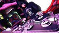 DJ Hero (w/ Turn Table Bundle) thumbnail 17