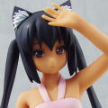 K-ON! 1/10 Scale Pre-Painted PVC Figure: Nakano Azusa (Tan Version) thumbnail 2