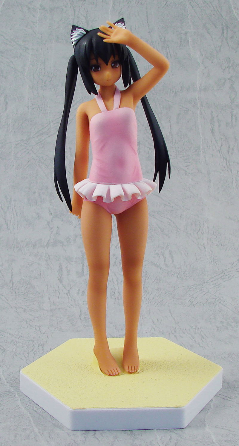 K-ON! 1/10 Scale Pre-Painted PVC Figure: Nakano Azusa (Tan Version) image 3