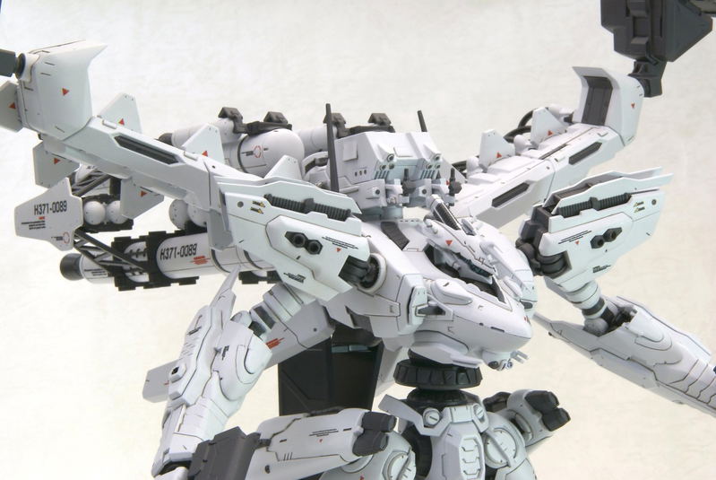 Armored Core 1/72 Scale Plastic Model Kit: White Glint & V.O.B Set Movie Color Version (Re-run) image 8