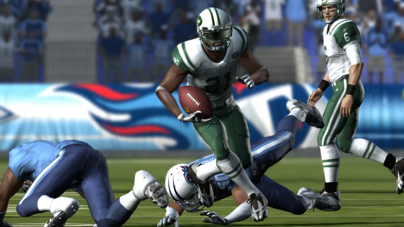 Madden NFL 11 image 3