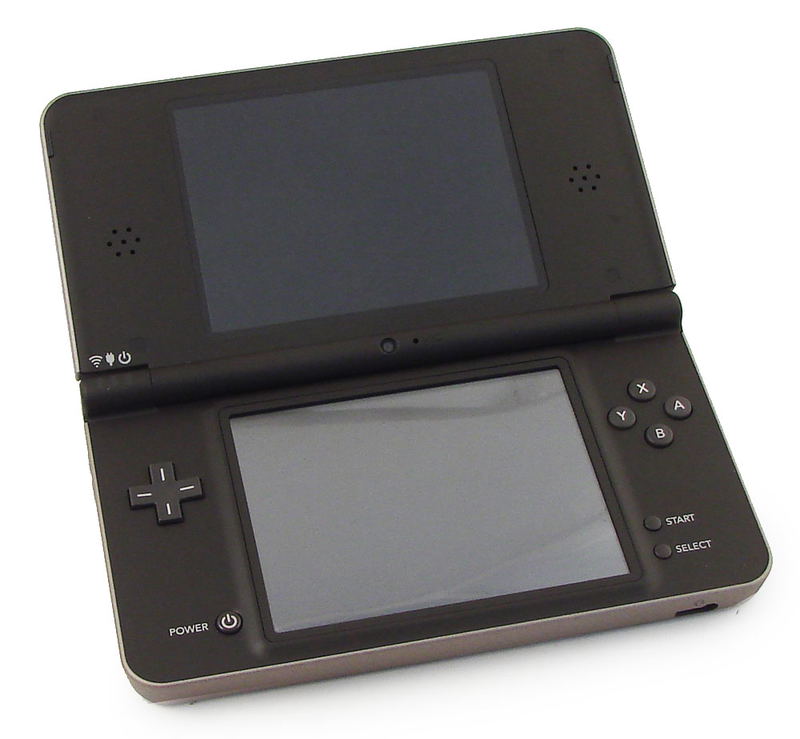 Nintendo DSi XL (Bronze) image 2