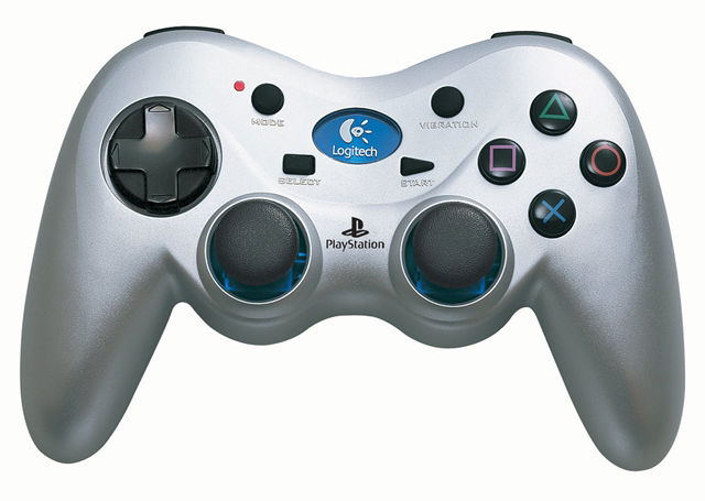Cordless Compact Controller (Silver) image 1