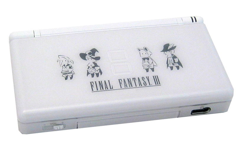 Nintendo DS Lite (Final Fantasy III Crystal Edition) - 110V image 4