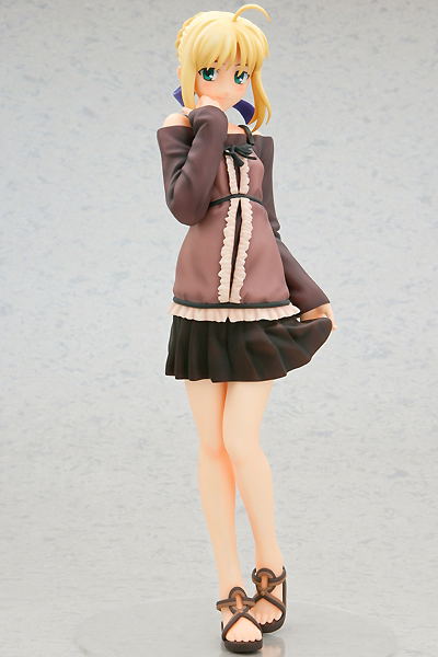 Fate/Hollow Ataraxia 1/6 Scale Pre-painted PVC Figure - Saber Holiday Version image 1