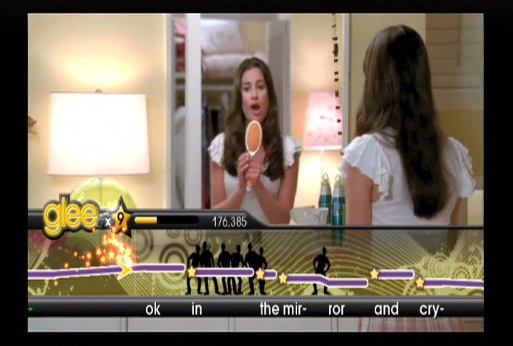 Karaoke Revolution Glee (w/ Microphone) image 2