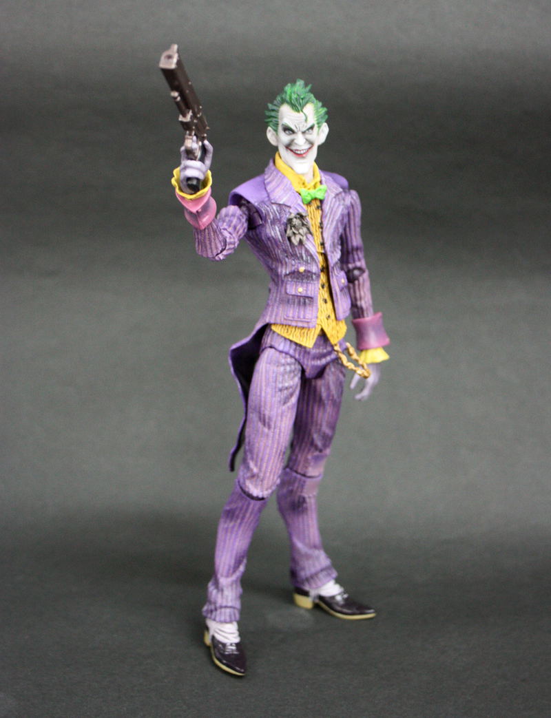 Batman Arkham Asylum Play Arts Kai Pre-Painted Figure: Joker image 4