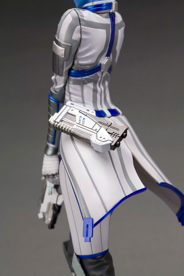 Mass Effect 1/7 Scale Pre-Painted PVC Bishoujo Figure: Liara image 6