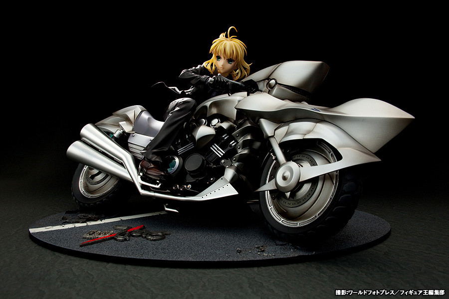 Fate/Zero 1/8 Scale Pre-Painted PVC Figure: Saber & Saber Motored