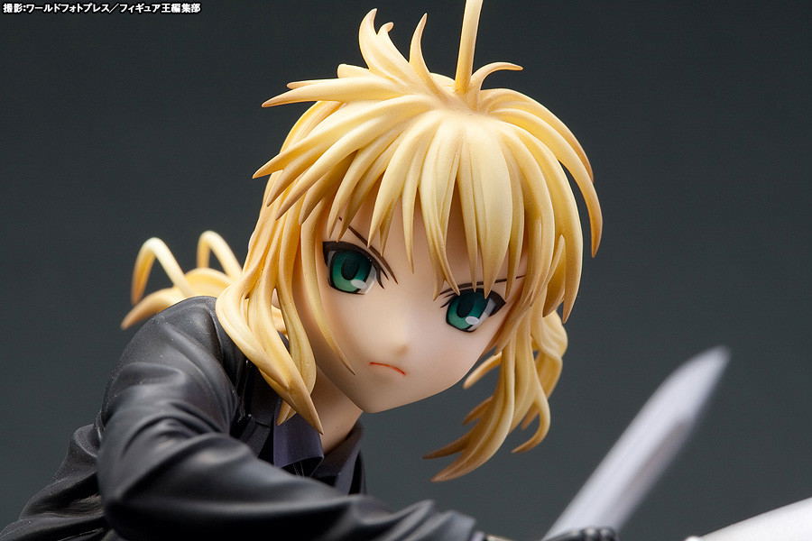 Fate/Zero 1/8 Scale Pre-Painted PVC Figure: Saber & Saber Motored