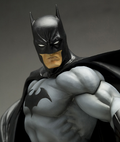ARTFX Batman: Batman Black Costume (Re-run) thumbnail 2