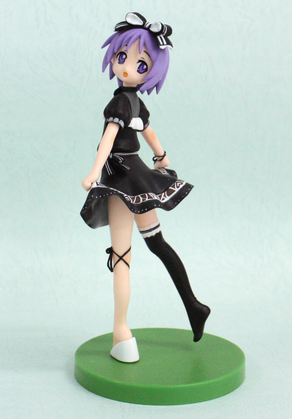 Lucky Star GOTHIC GARDEN Non Scale Pre-Painted PVC Figure Set