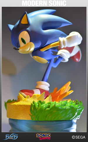 Sonic The Hedgehog - 15 inch Statue: Modern Sonic