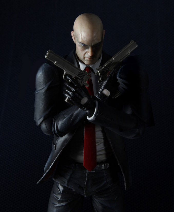HITMAN ABSOLUTION Play Arts Kai Pre-Painted Figure: Agent 47 image 2