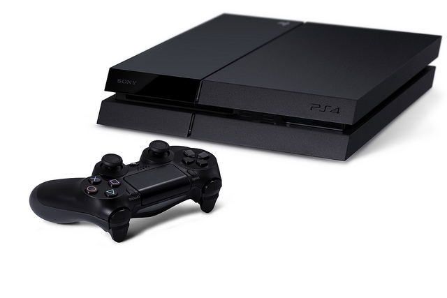 PlayStation 4 System [First Limited Pack]