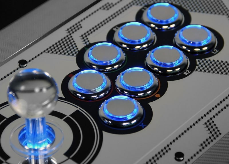 Qanba Q2 Pro LED Arcade Joystick Xbox360 (Silver Limited Edition) image 3
