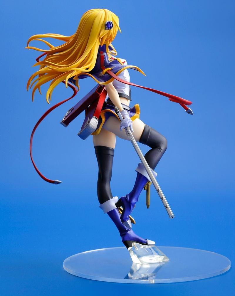 BlazBlue Chrono Phantasma 1/7 Scale Pre-Painted Figure: Noel Vermillion (Re-run) image 4