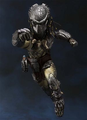 S.H.MonstertArts Alien vs. Predator Pre-Painted Figure: Predator Wolf