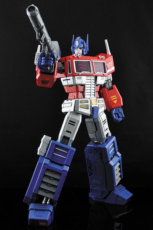 トランスフォーマー ULTIL UM-01 OPTIMUS PRIME Transformers Ultimetal UM-01: Optimus Prime