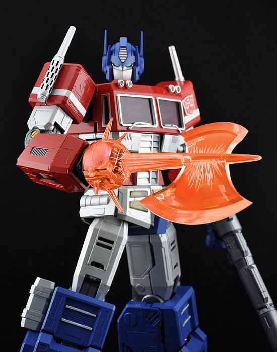 Transformers Ultimetal UM-01: Optimus Prime