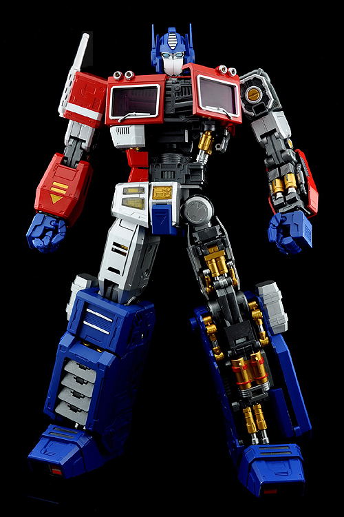トランスフォーマー ULTIL UM-01 OPTIMUS PRIME Transformers Ultimetal UM-01: Optimus Prime