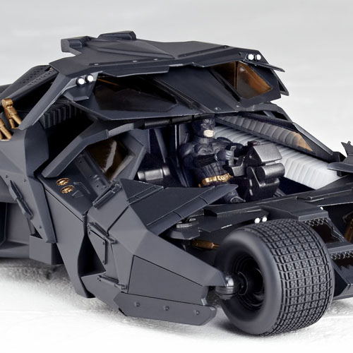 SCI-FI Revoltech Series No.043 Batman: Batmobile Tumbler image 4