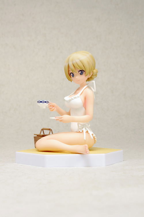 Beach Queens Girls und Panzer 1/10 Scale Pre-Painted Figure: Darjeeling (Re-run) image 4
