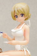 Beach Queens Girls und Panzer 1/10 Scale Pre-Painted Figure: Darjeeling (Re-run) thumbnail 6