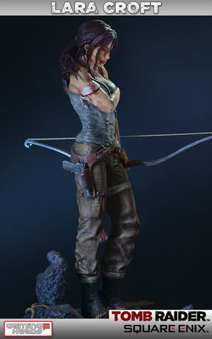 Tomb Raider Statue: Lara Croft Survivor