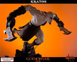 God of War Statue: Lunging Kratos
