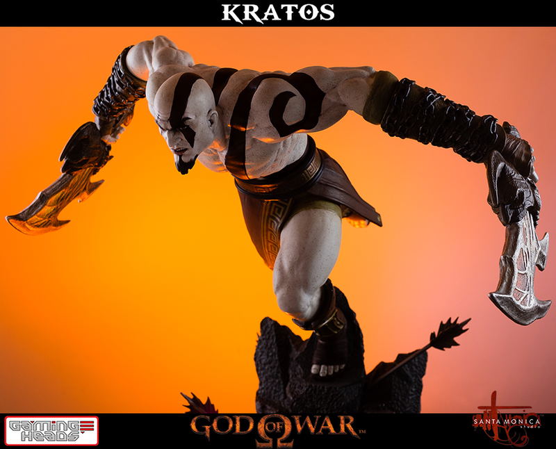 God of War Statue: Lunging Kratos image 4