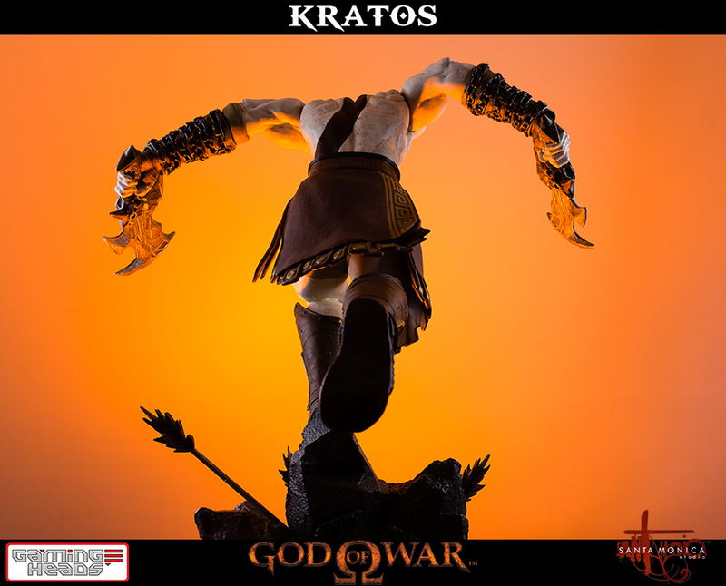 God of War Statue: Lunging Kratos image 7