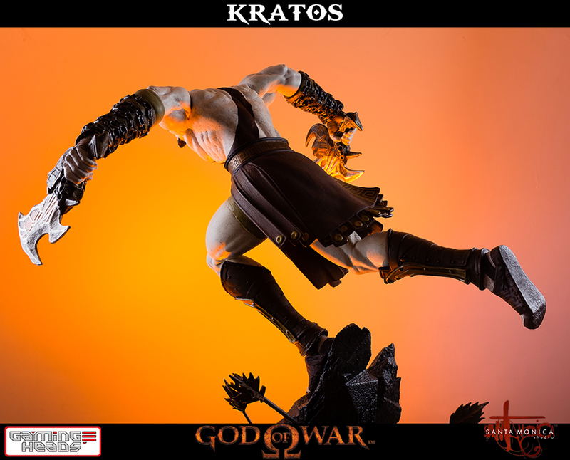 God of War Statue: Lunging Kratos image 8