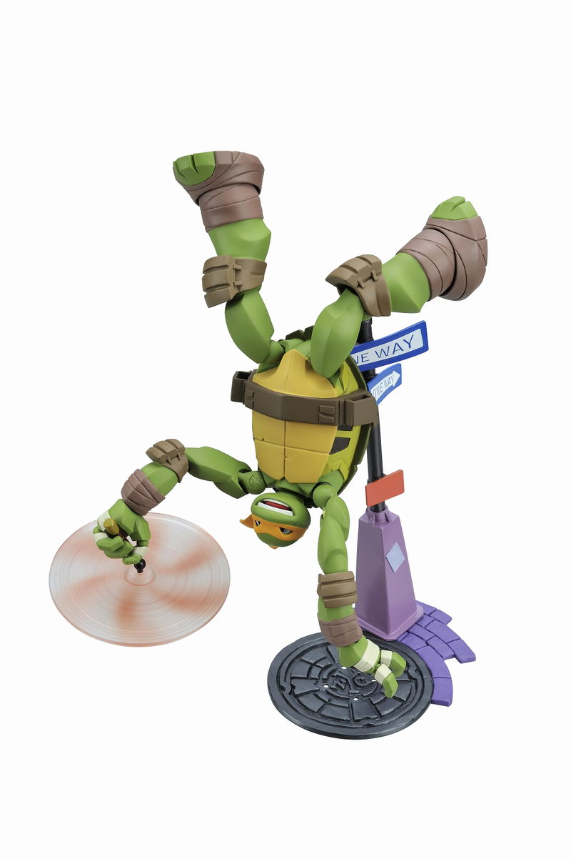 Revoltech Teenage Mutant Ninja Turtles: Michelangelo (Re-run) image 2