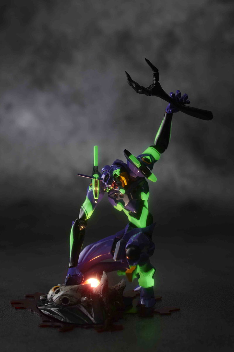 Revoltech Yamaguchi Series No.100 Rebuild of Evangelion: EVA Unit 01 (Re-run) image 14