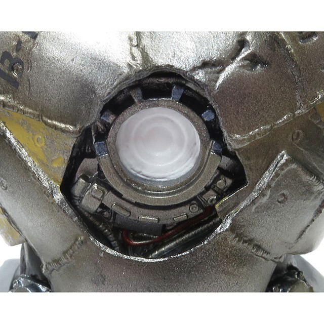 Legacy Of Revoltech Iron Man: Mark I image 8