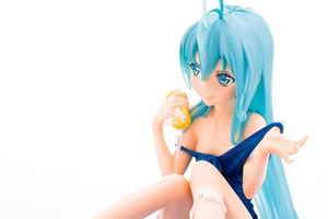 Denpa Onna to Seishun Otoko: Towa Erio Swim Wear in Bathroom Ver. An Angel's Smile_