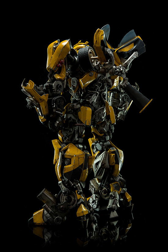 Transformers Dark of the Moon: Bumblebee image 4