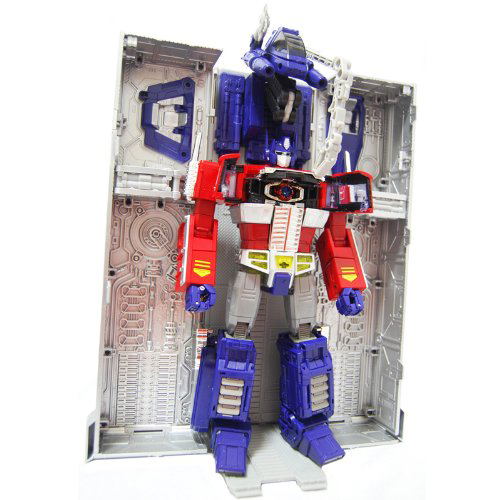 Masterpiece Transformers: MP-10 Convoy image 9